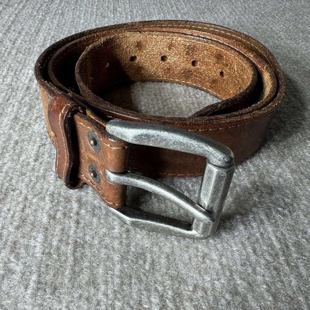 Levi’s Brown‎ Genuine Leather Belt Size 38-40 Sturdy Buckle